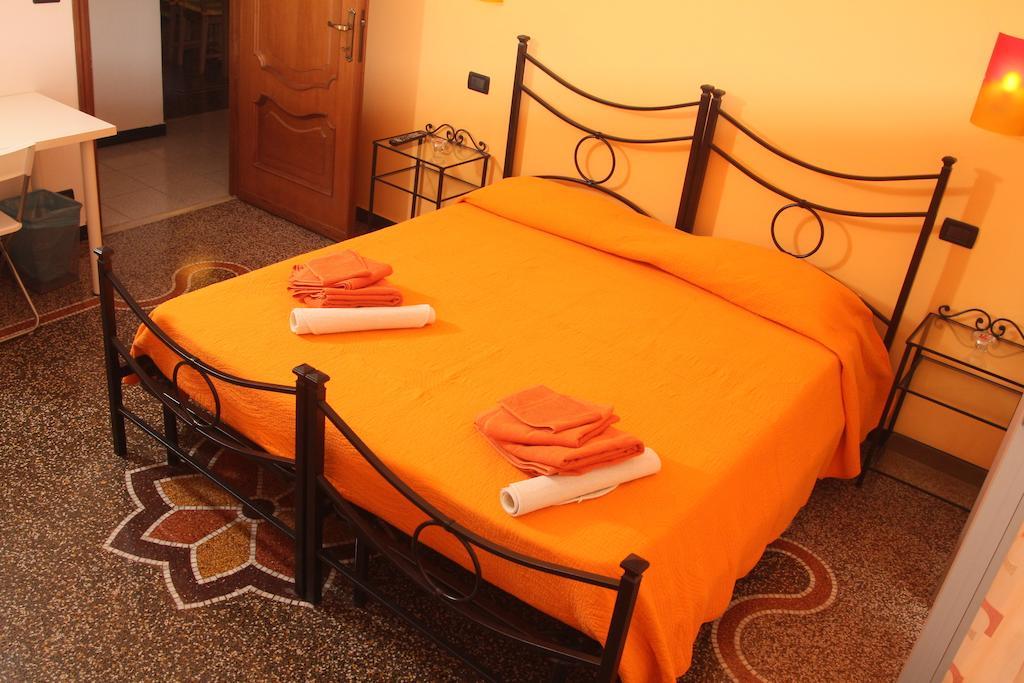 Bed & Breakfast La Rosa Dei Venti Genua Pokój zdjęcie